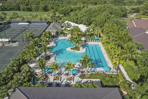 Exterior - 6433 SE Brandywine Ct UNIT 217, Stuart, FL 34997 photo 11 of 11