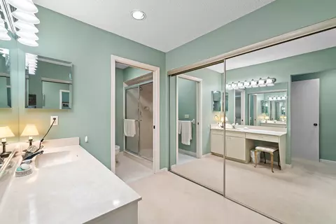Bath - 6433 SE Brandywine Ct UNIT 217, Stuart, FL 34997 photo 1 of 4