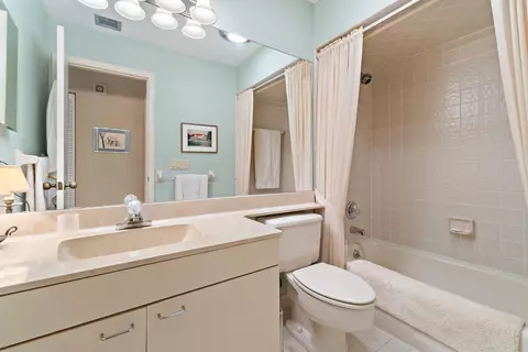 Bath - 6433 SE Brandywine Ct UNIT 217, Stuart, FL 34997 photo 4 of 4