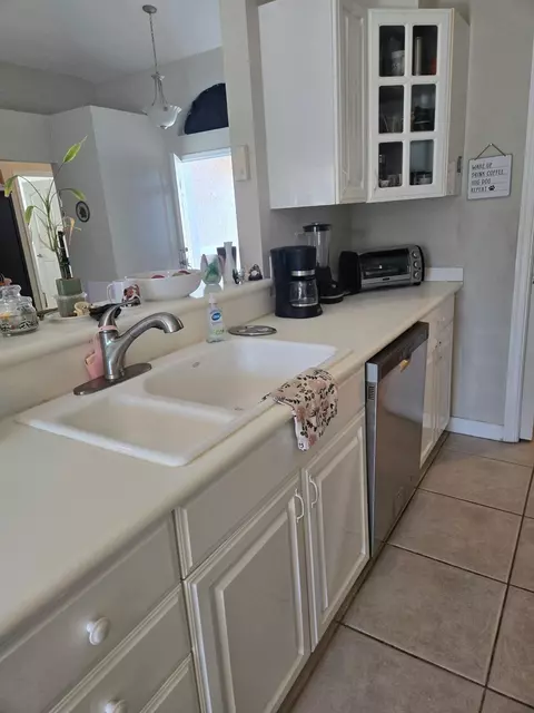 Kitchen - 6374 Robinson St, Jupiter, FL 33458 photo 2 of 2