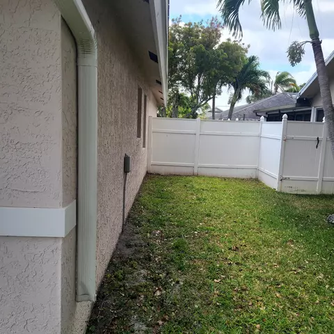 Exterior - 6374 Robinson St, Jupiter, FL 33458 photo 12 of 15