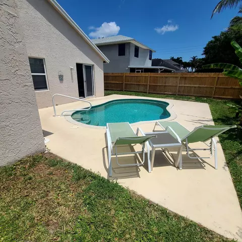 Exterior - 6374 Robinson St, Jupiter, FL 33458 photo 9 of 15