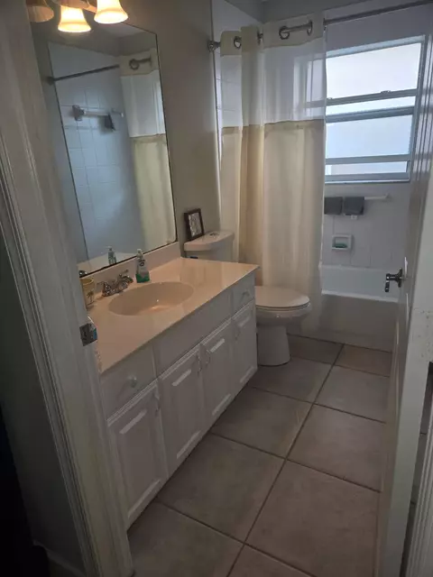 Bath - 6374 Robinson St, Jupiter, FL 33458 photo 1 of 4