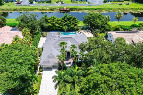 View/Area - 2815 Hampton Cir E, Delray Beach, FL 33445 photo 4 of 4