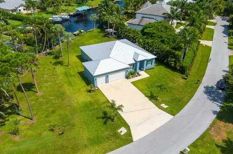 View/Area - 2070 NW Pine Tree Way, Stuart, FL 34994 photo 4 of 5