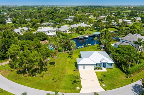 View/Area - 2070 NW Pine Tree Way, Stuart, FL 34994 photo 2 of 5