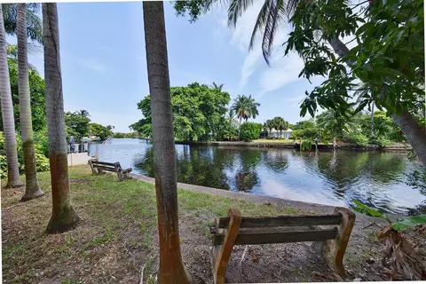 201 NE 29th St, Wilton Manors, FL 33334