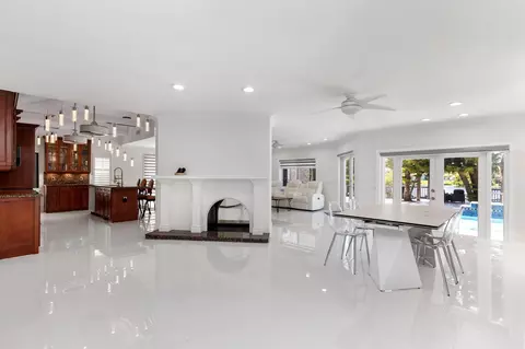 2557 SW 14th Ct, Deerfield Beach, FL 33442
