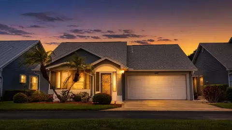 322 NW Tuscany Ct, Port Saint Lucie, FL 34986