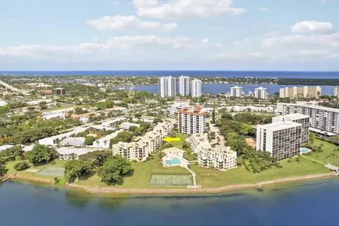 372 Golfview Rd #403, North Palm Beach, FL 33408