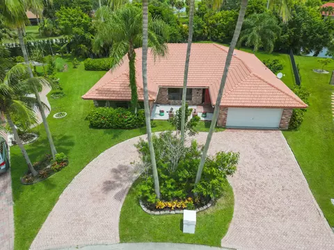 8501 NW 80 St, Tamarac, FL 33321
