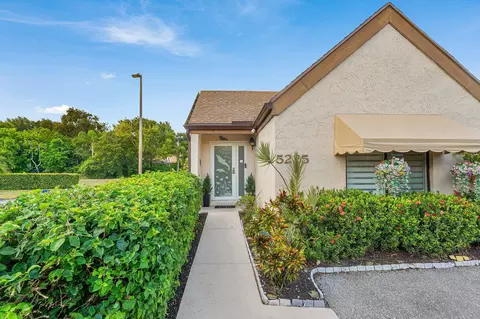 5225 Spice Dr, Palm Beach Gardens, FL 33418
