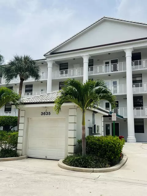 3635 Whitehall Dr #404, West Palm Beach, FL 33401