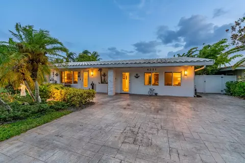 4221 NE 16th Ave, Oakland Park, FL 33334