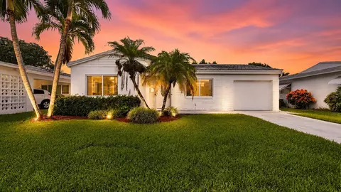7104 NW 70th Ct, Tamarac, FL 33321