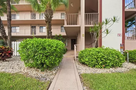 7321 Amberly Ln #110, Delray Beach, FL 33446