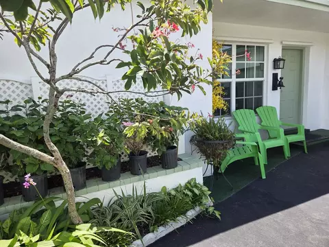 8380 NW 28th St, Sunrise, FL 33322