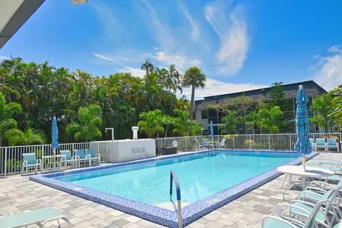 Exterior - 1100 E Indiantown Rd #113, Jupiter, FL 33477 photo 6 of 8