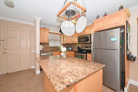 Kitchen - 1100 E Indiantown Rd #113, Jupiter, FL 33477 photo 1 of 4