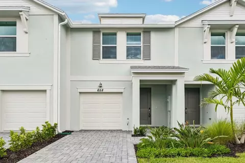 658 Salisbury Cir, Fort Pierce, FL 34982