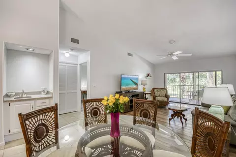 Dining - 1132 Keystone Dr #A, Jupiter, FL 33458 photo 2 of 3