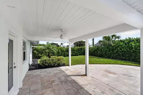 Exterior - 364 Venus Ave, Tequesta, FL 33469 photo 9 of 14