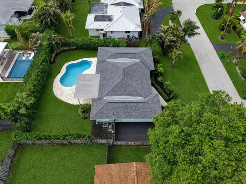 View/Area - 364 Venus Ave, Tequesta, FL 33469 photo 2 of 7