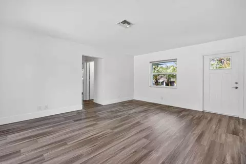 Living - 364 Venus Ave, Tequesta, FL 33469 photo 5 of 12