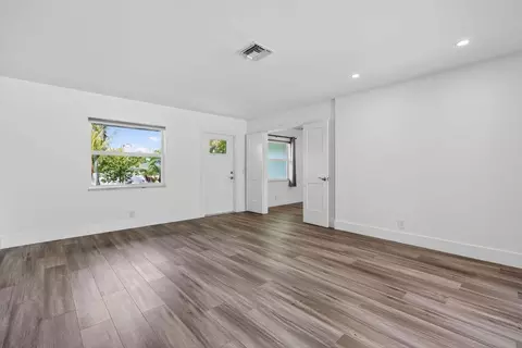 Living - 364 Venus Ave, Tequesta, FL 33469 photo 7 of 12