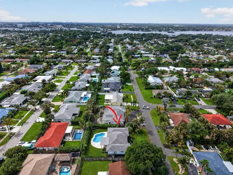 View/Area - 364 Venus Ave, Tequesta, FL 33469 photo 7 of 7