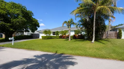 Exterior - 364 Venus Ave, Tequesta, FL 33469 photo 2 of 14