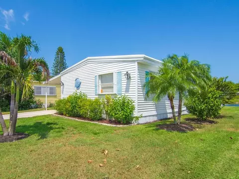 44 Village Ln, Jensen Beach, FL 34957