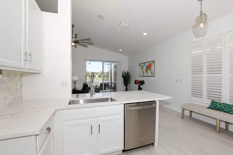 Kitchen - 1039 SE Westminster Pl, Stuart, FL 34997 photo 3 of 5