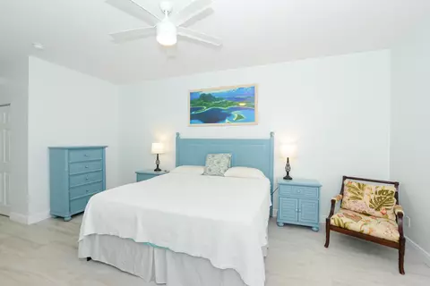 Bedroom - 1039 SE Westminster Pl, Stuart, FL 34997 photo 2 of 5