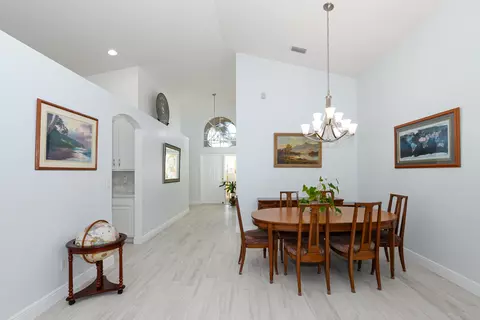Dining - 1039 SE Westminster Pl, Stuart, FL 34997 photo 1 of 2