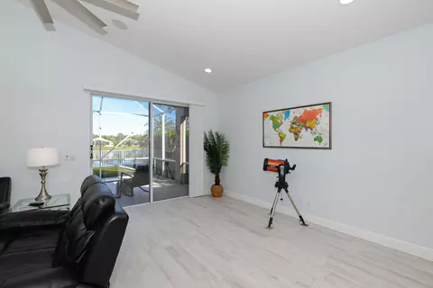 Living - 1039 SE Westminster Pl, Stuart, FL 34997 photo 6 of 6