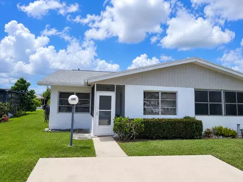 3319 Americo Dr, West Palm Beach, FL 33417