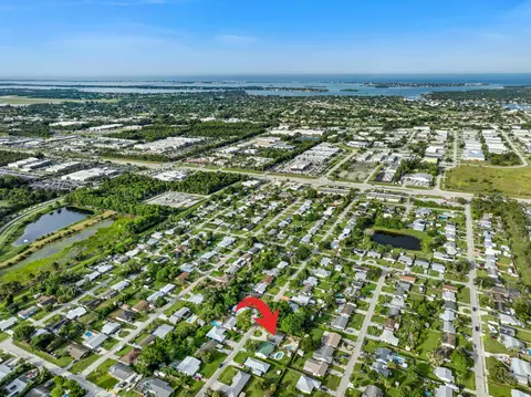 View/Area - 2330 SE Madison St, Stuart, FL 34997 photo 2 of 5