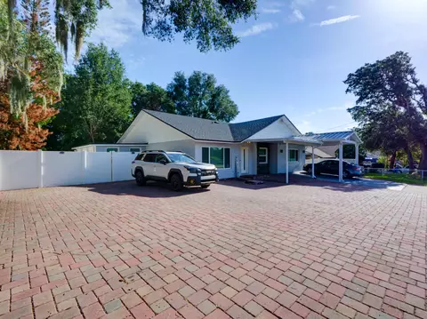 1915 E Lake Dr, Casselberry, FL 32707