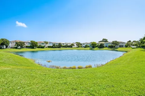 View/Area - 1131 Verde Ct, Lighthouse Point, FL 33064 photo 1 of 3