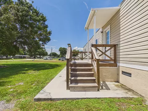 8615 SE 57th Dr, Okeechobee, FL 34974 photo 3