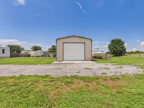 8615 SE 57th Dr, Okeechobee, FL 34974 photo 22