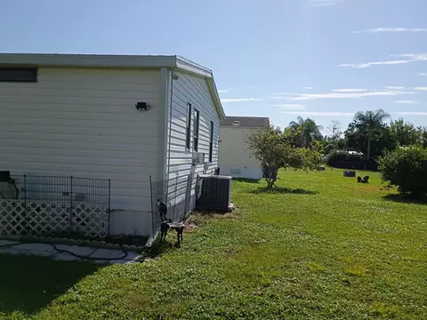 2788 SW Thunderbird Trl, Stuart, FL 34997 photo 2
