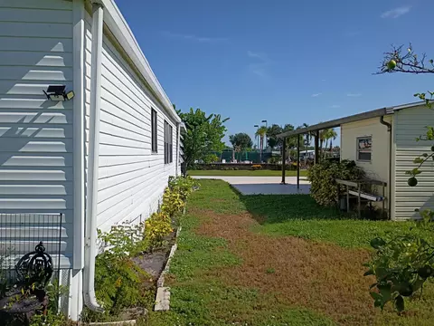 2788 SW Thunderbird Trl, Stuart, FL 34997 photo 4