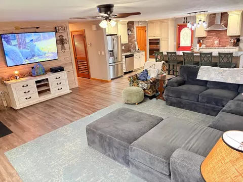 Living - 2160 SW 28th Ave, Okeechobee, FL 34974 photo 3 of 3