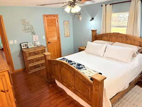 Bedroom - 2160 SW 28th Ave, Okeechobee, FL 34974 photo 2 of 9