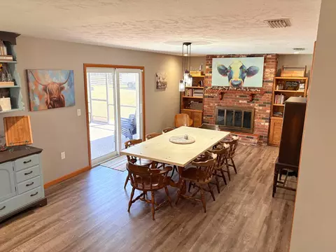Dining - 2160 SW 28th Ave, Okeechobee, FL 34974 photo 3 of 3