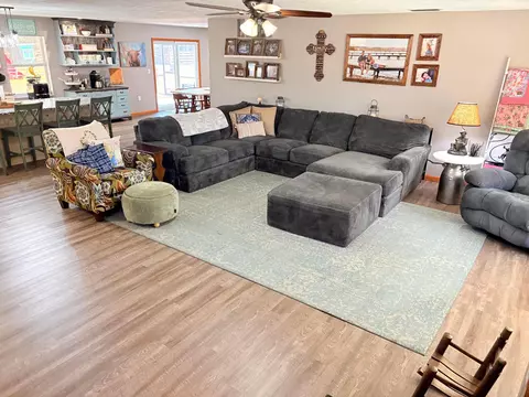 Living - 2160 SW 28th Ave, Okeechobee, FL 34974 photo 1 of 3