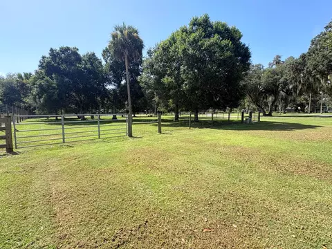 Exterior - 2160 SW 28th Ave, Okeechobee, FL 34974 photo 9 of 14
