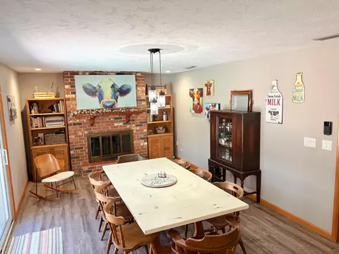 Dining - 2160 SW 28th Ave, Okeechobee, FL 34974 photo 1 of 3